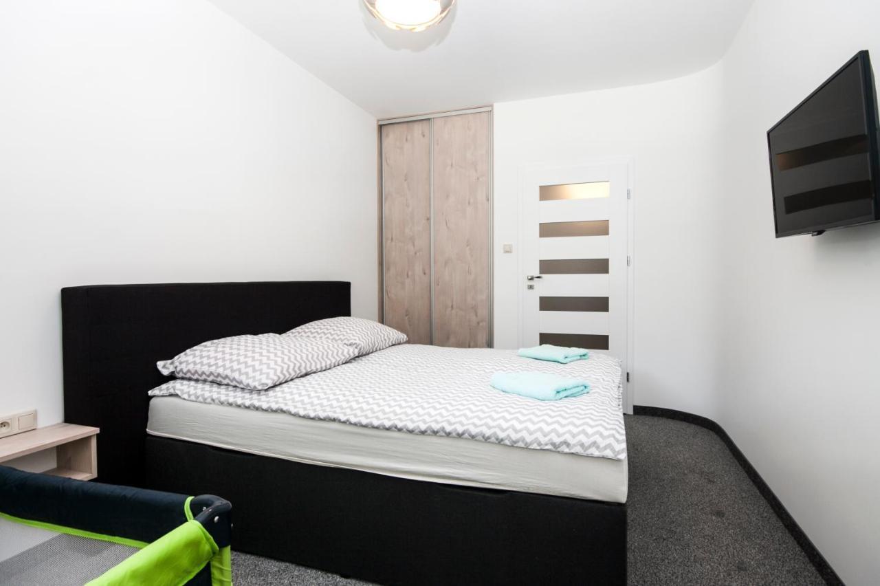 Lesna Dreams Apartament ポビエロボ エクステリア 写真