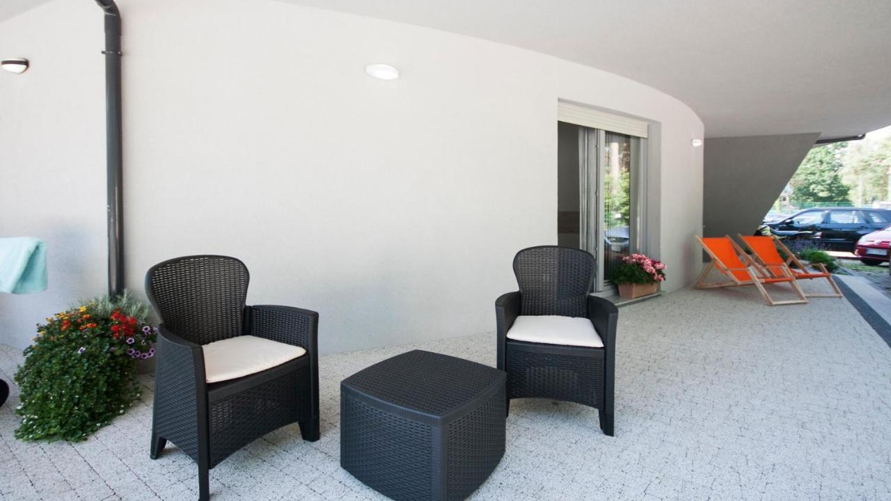 Lesna Dreams Apartament ポビエロボ エクステリア 写真